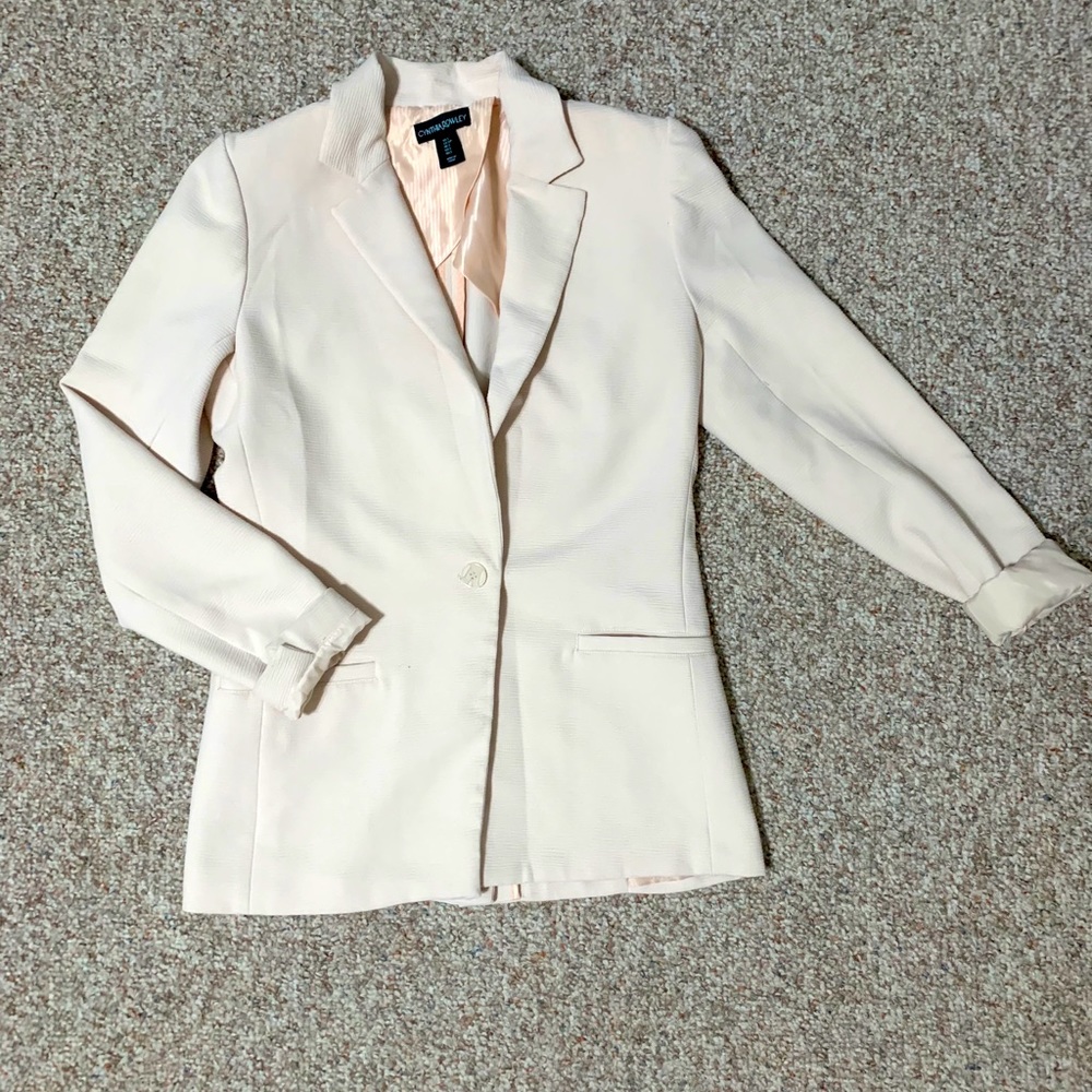 COPY - Cream colored oversized blazer